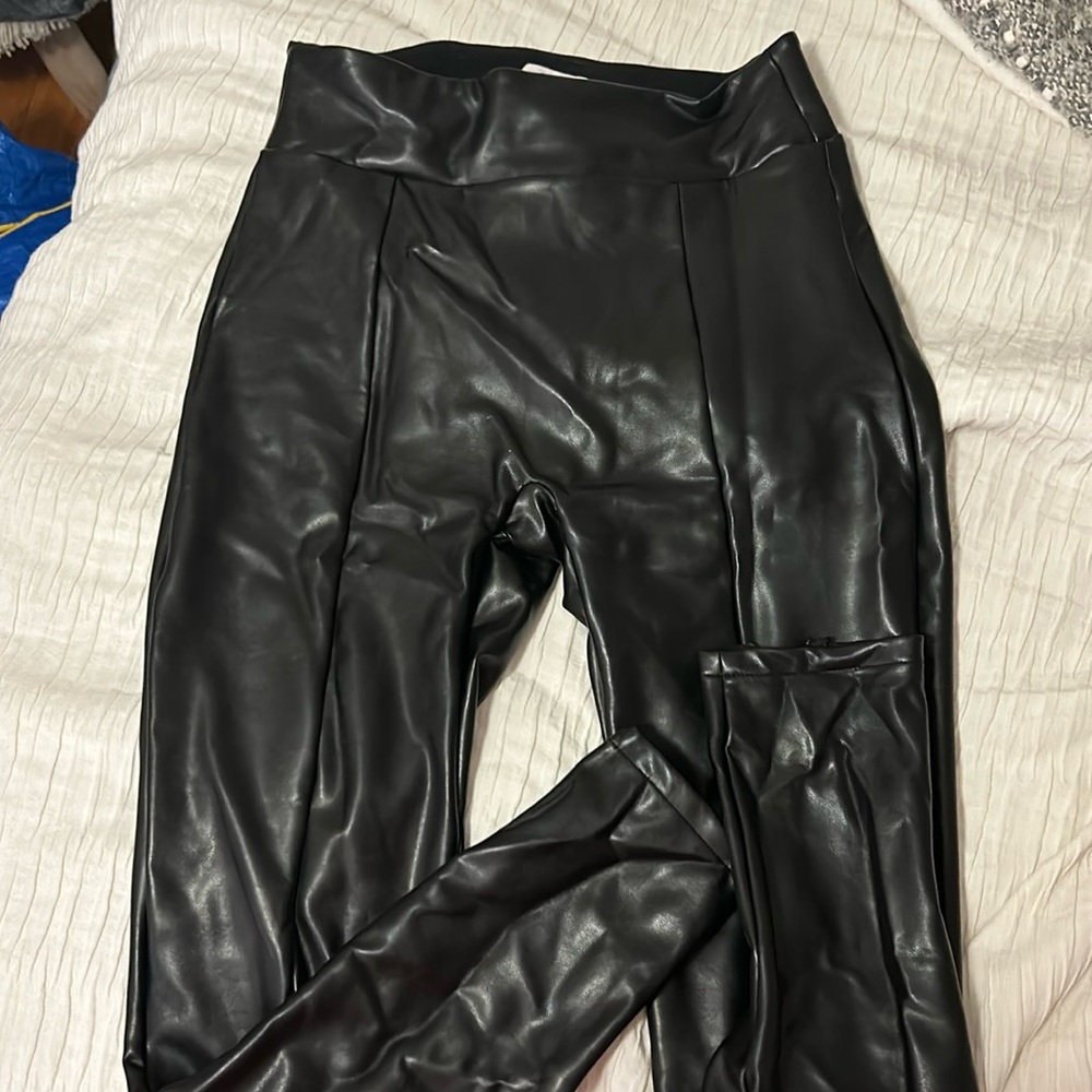 NWOT Abercrombie leather leggings